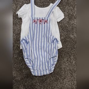 Carter's Baby Girl Overall Onesie Size 12M
